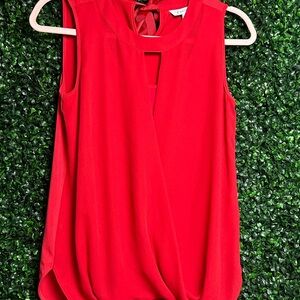 41 Hawthorn Clearwater Tie Back Neck Sleeveless Surplice Top in Red size xsmall